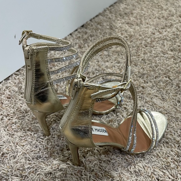 Steve Madden heels. - Picture 2 of 4